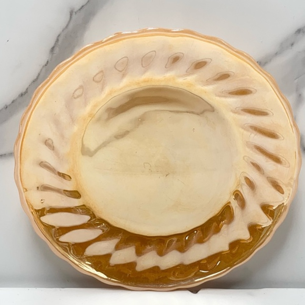 🔥👑⚓️🍑🧡🤍Vintage Fire King Laurel Peach Lustre Salad Plate.